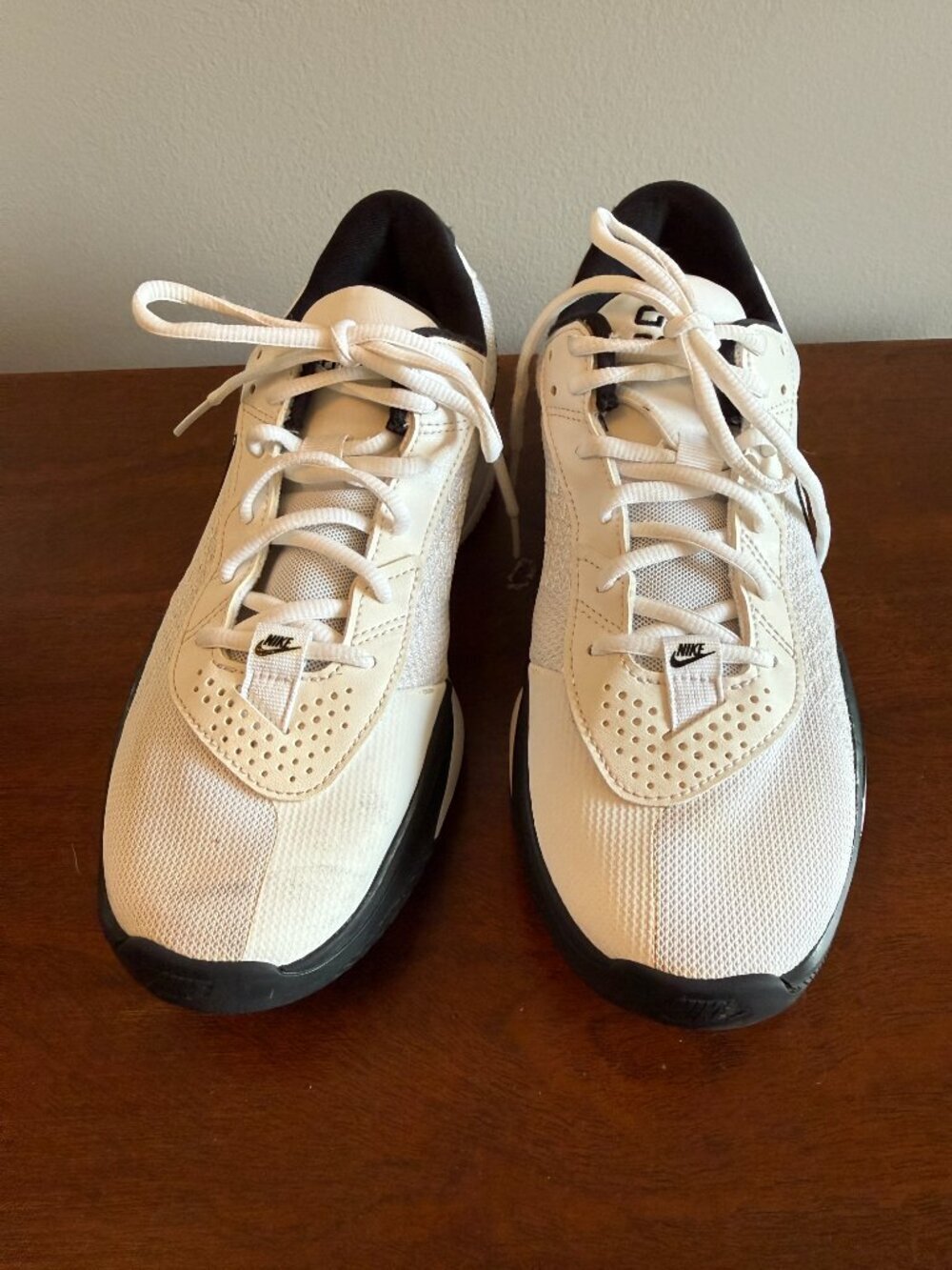Nike Air Zoom G.T. Cut Academy Basketball Shoes White Black Size 8.5 - Picture 3 of 6